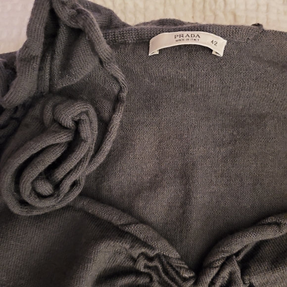 PRADA short sleeve sweater. - Picture 5 of 6